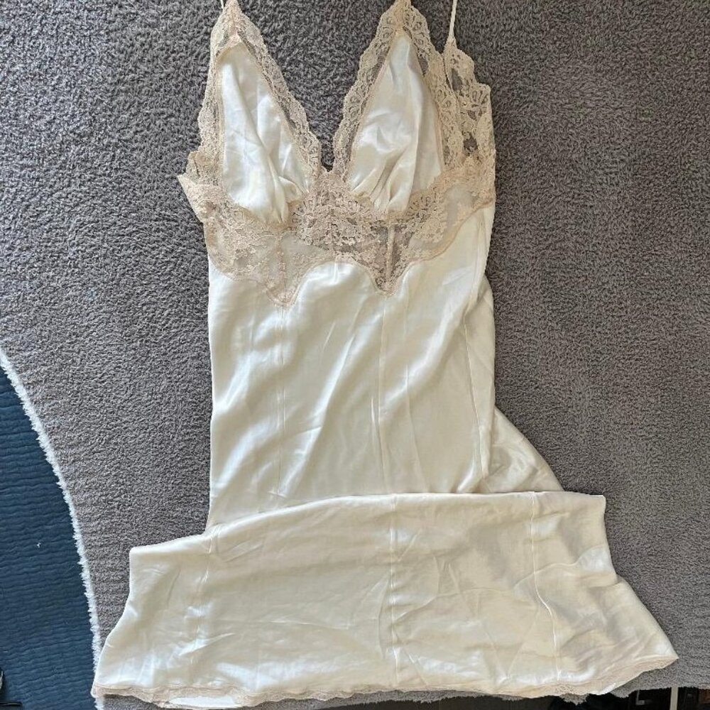 Linda Retro Vintage 80's Nightgown - Small